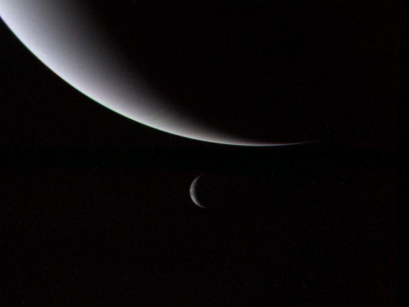 Voyager 2_Neptune_and_Triton