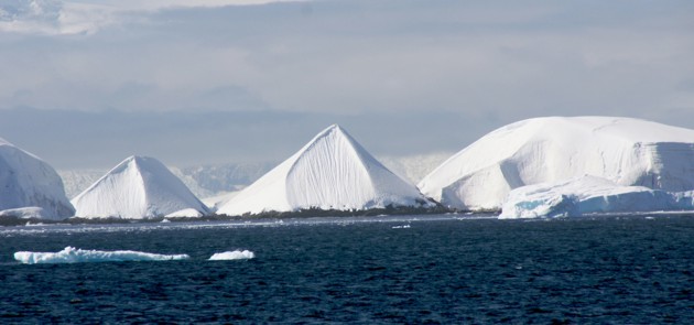 piramide-antartico-a